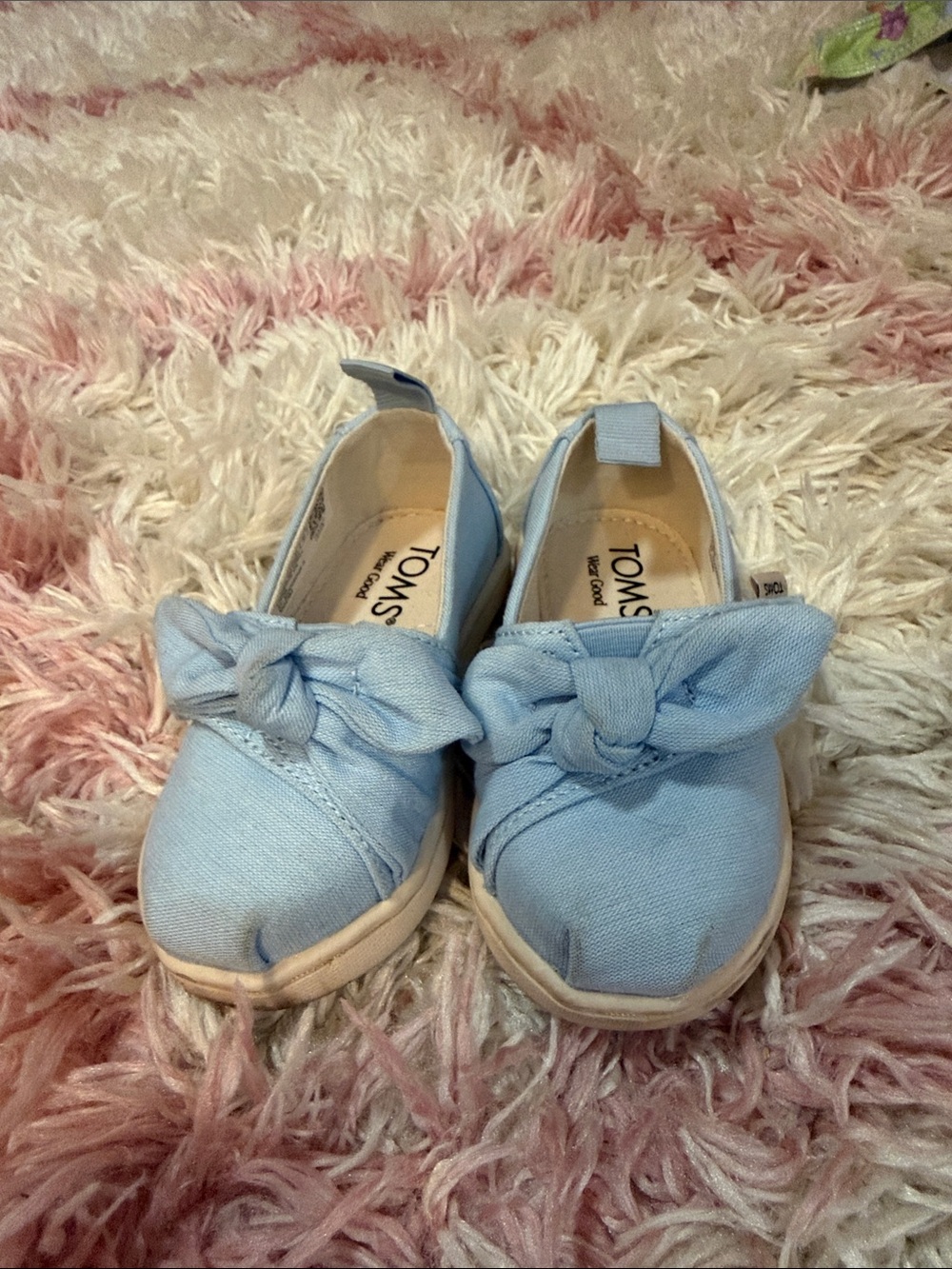 Tom’s Infant size 5 blue shoes